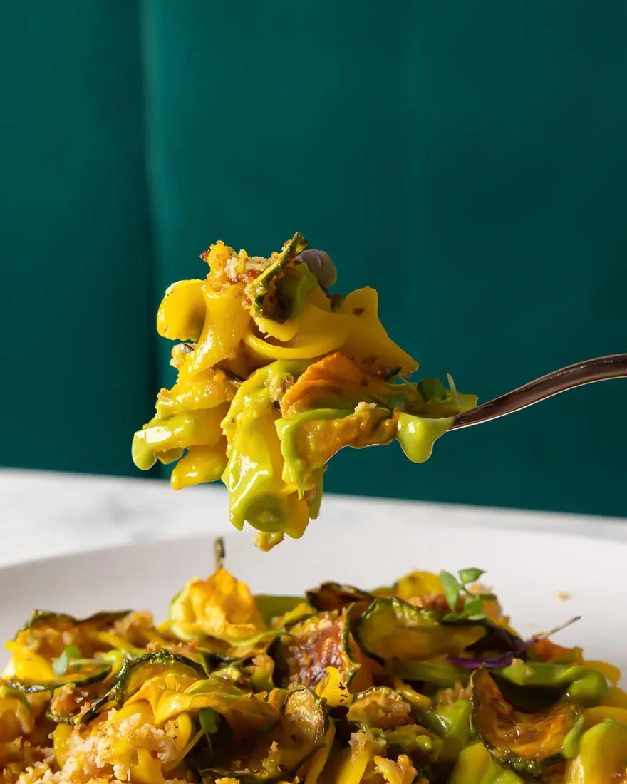 Elica allo Zafferano con Zucchine e Salsiccia di Mare Un Primo che Racconta il Sole 5