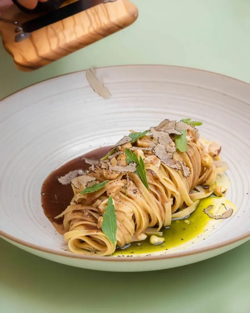Vegan and seafood restaurant Milan
