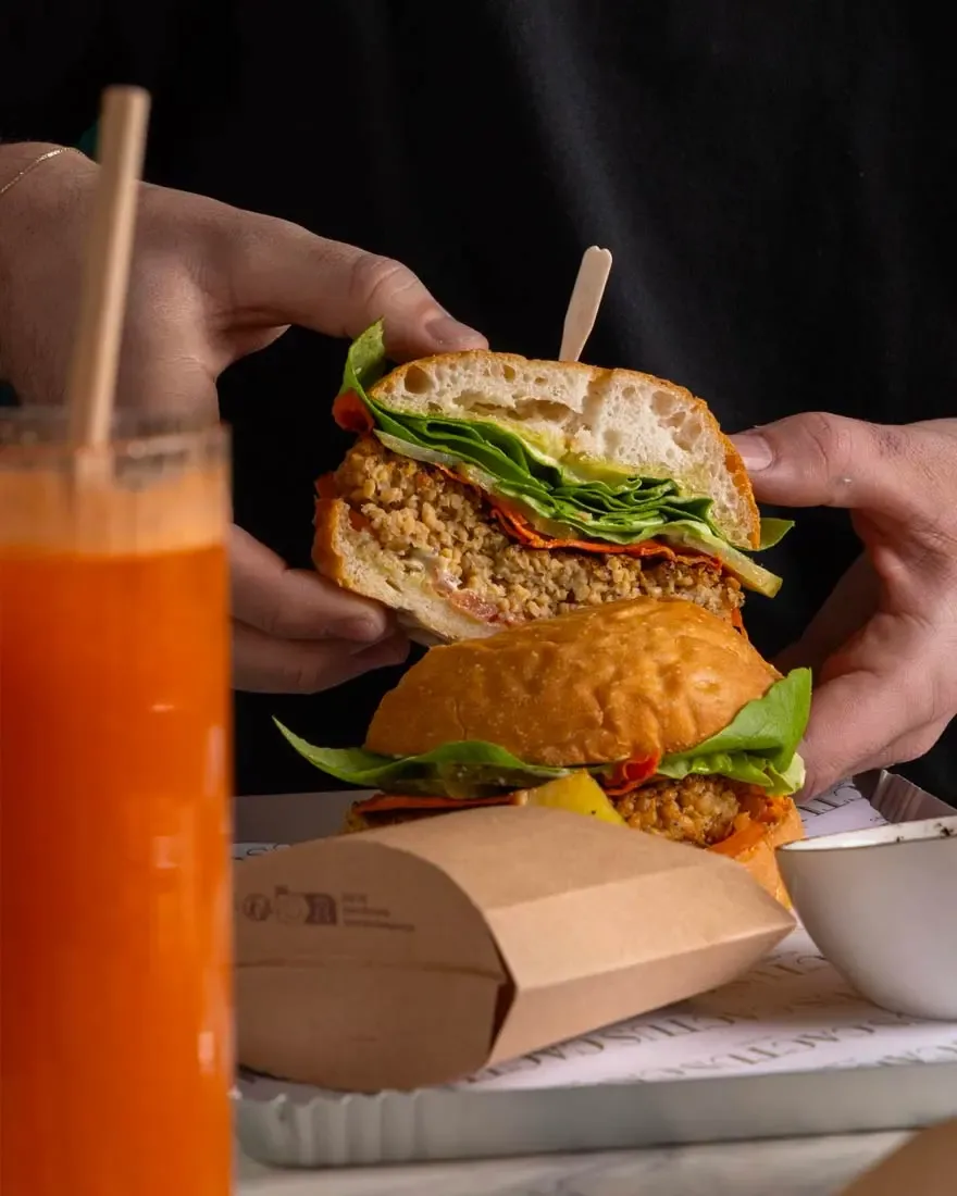 Burger vegano sapore pieno e zero scuse
