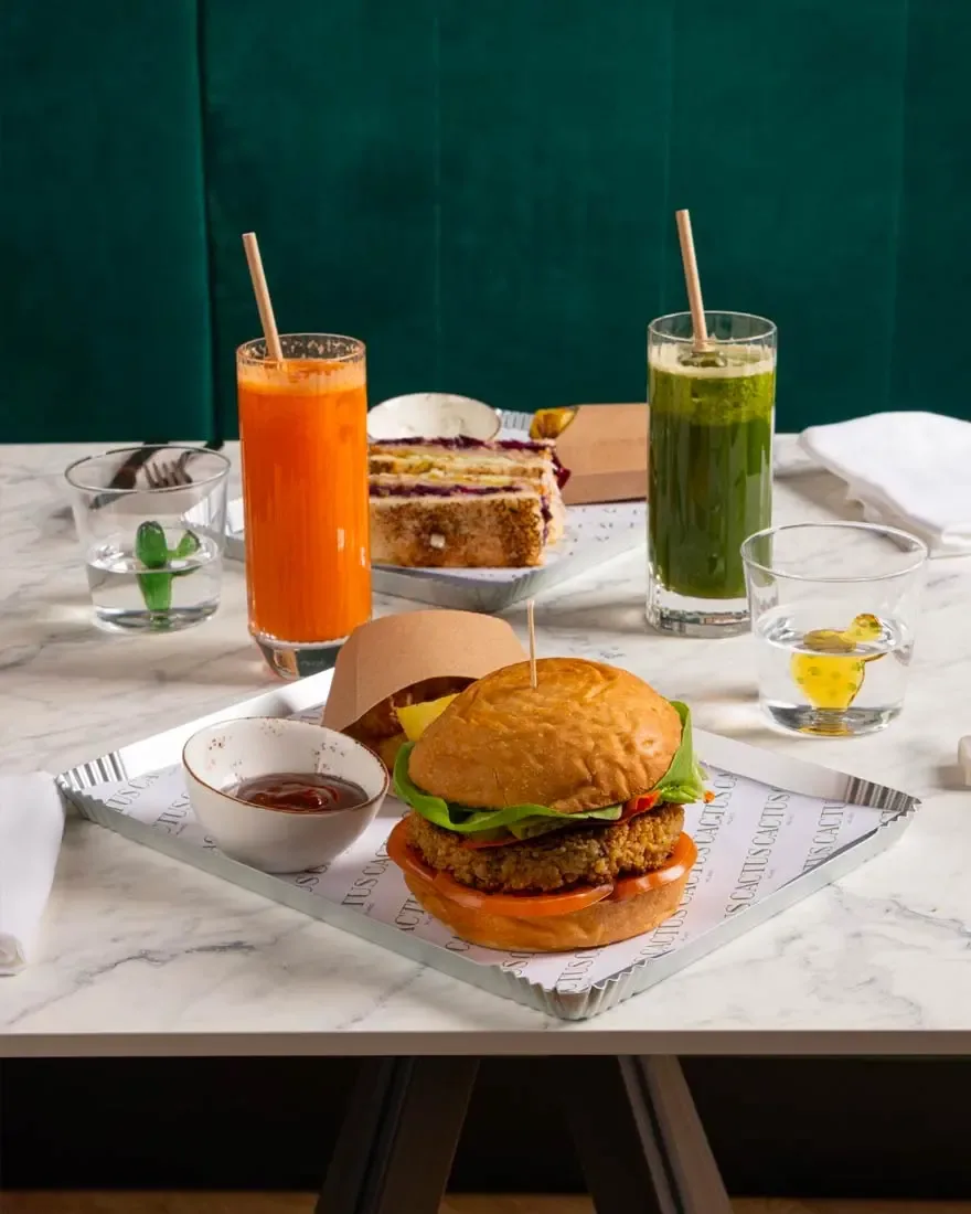Katsu Sando e Burger Vegano 